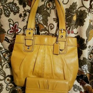 Coach hobo style purse in mustard yellow